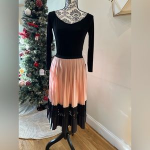Zara pleaded with lace bottom pink skirt